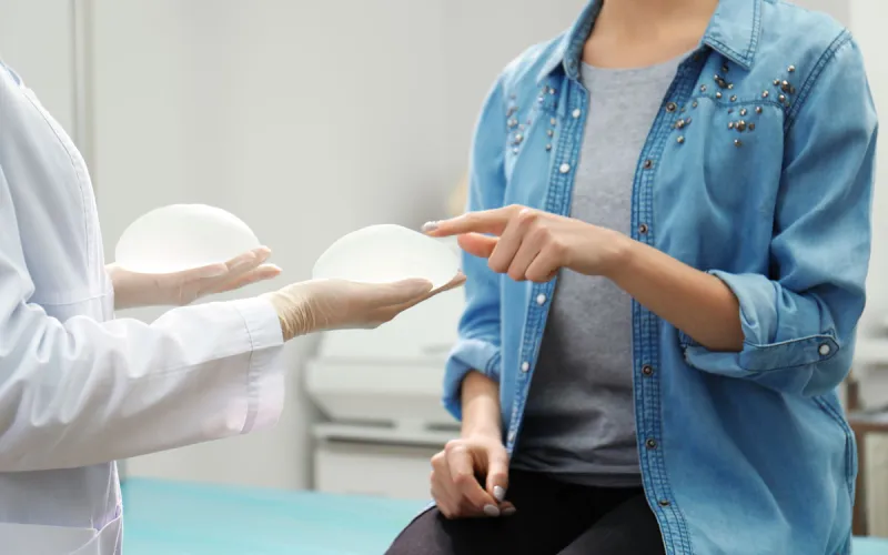 come scegliere le protesi al seno
